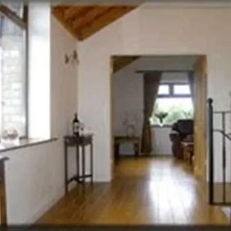 Trinity Lodge On Lakeshore With Horses, Jetty & Games Room *