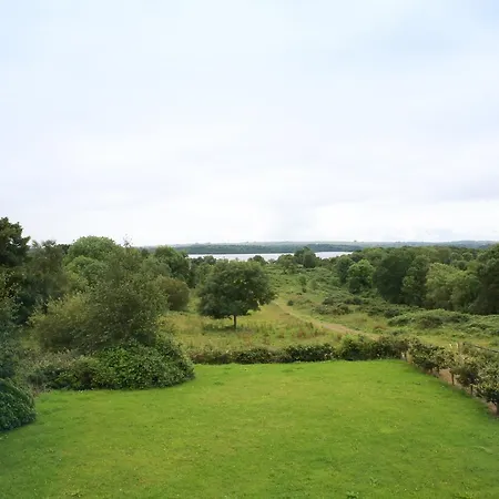 Holiday home Trinity Lodge On Lakeshore With Horses, Jetty & Games Room *
